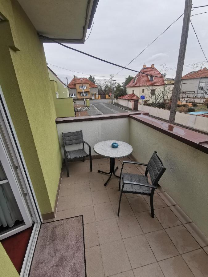 Pension Kiwi Mikulov Εξωτερικό φωτογραφία