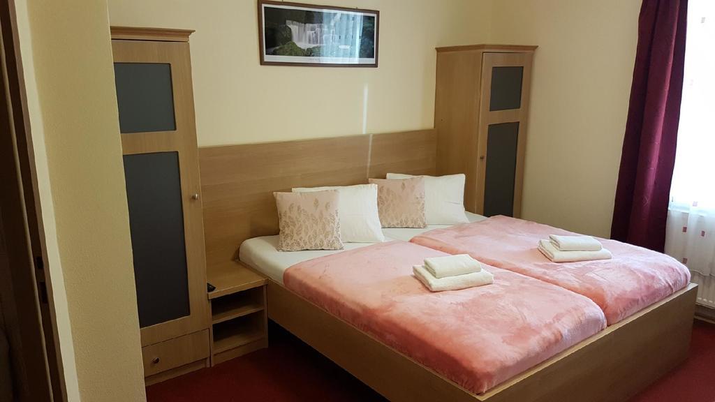 Pension Kiwi Mikulov Εξωτερικό φωτογραφία